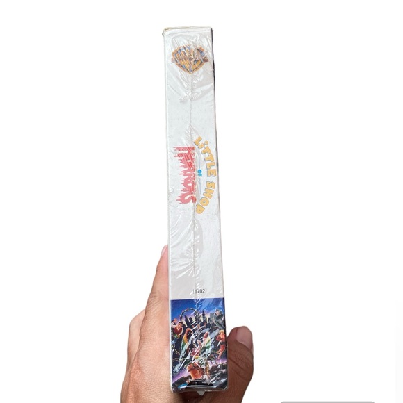 Warner Bros Little Shop Of Horrors Factory Sealed Unopened VHS 1986 - Picture 3 of 3